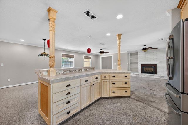 3291 E Los Altos Avenue, Fresno, CA 93710