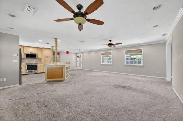 3291 E Los Altos Avenue, Fresno, CA 93710