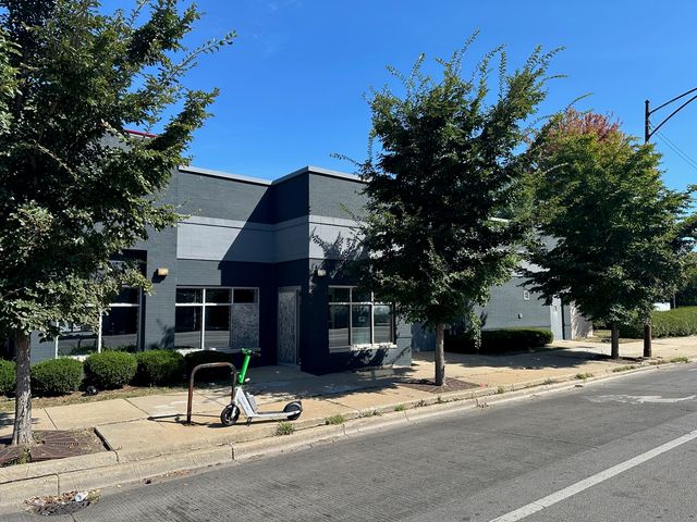 8307 S South Chicago Avenue, Chicago, IL 60617