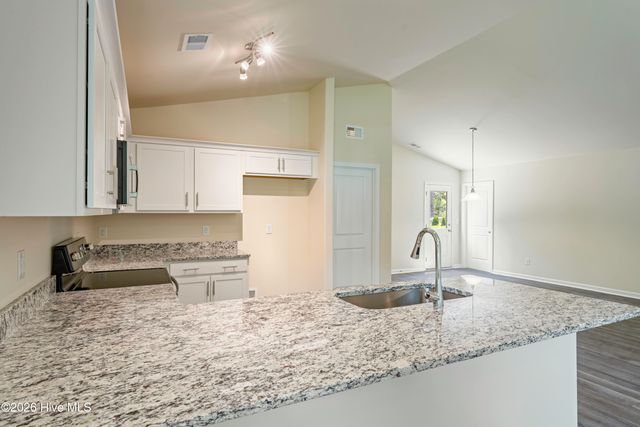 2602 Provence Drive SE, Bolivia, NC 28422