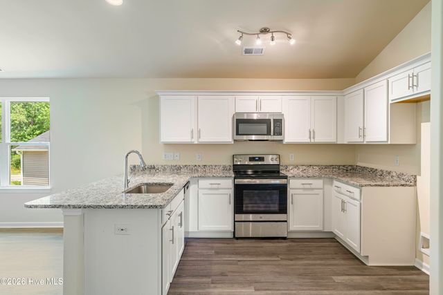 2602 Provence Drive SE, Bolivia, NC 28422