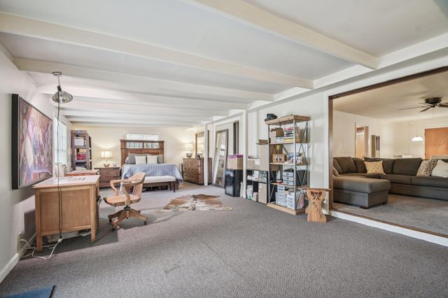 902 Turney ST, Smithville, TX 78957