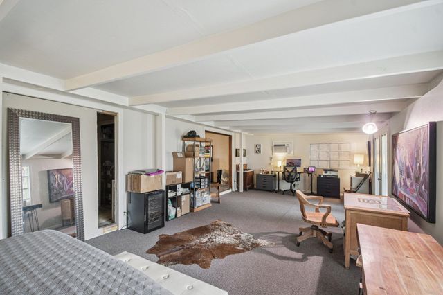 902 Turney ST, Smithville, TX 78957