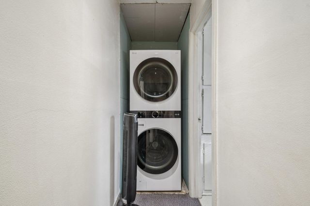 902 Turney ST, Smithville, TX 78957