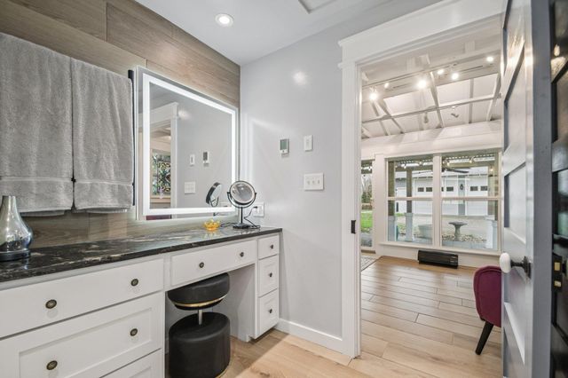 902 Turney ST, Smithville, TX 78957