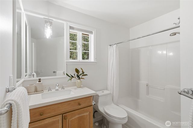 5107 218th Avenue NE, Redmond, WA 98053