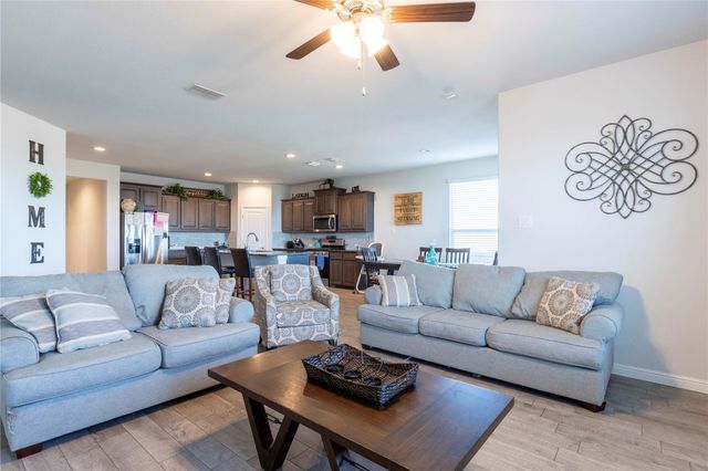 1500 Livermore Lane, Cleburne, TX 76033