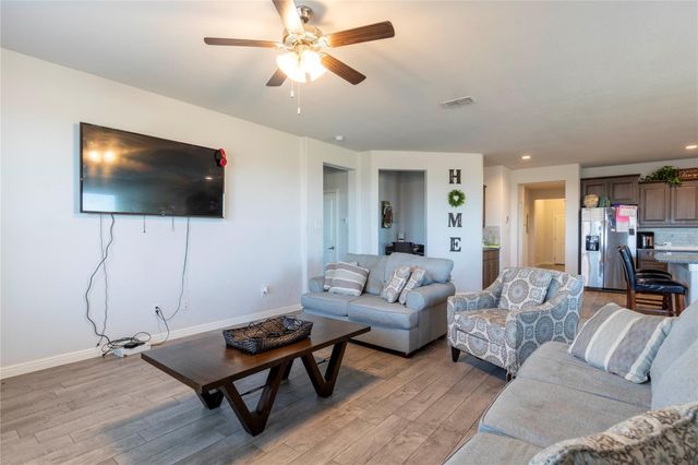 1500 Livermore Lane, Cleburne, TX 76033
