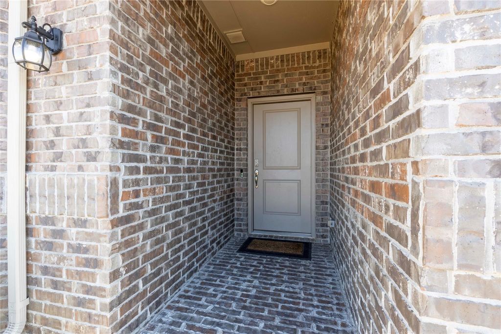 1500 Livermore Lane, Cleburne, TX 76033 — photo 2
