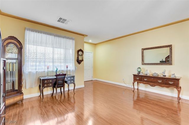 1131 Laguna Park Court, Las Vegas, NV 89110