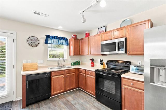 551 Clear Meadow Drive, Winston-salem, NC 27107
