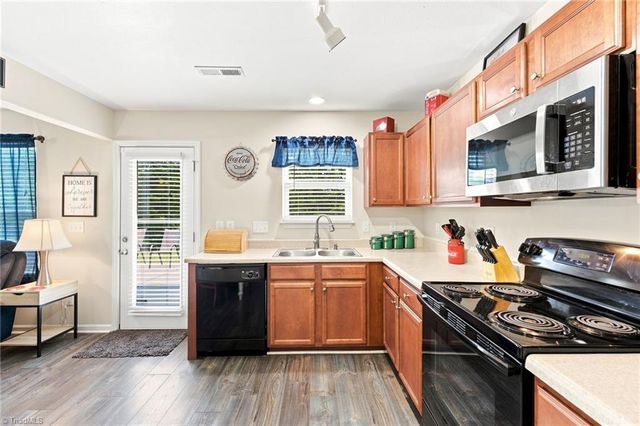 551 Clear Meadow Drive, Winston-salem, NC 27107