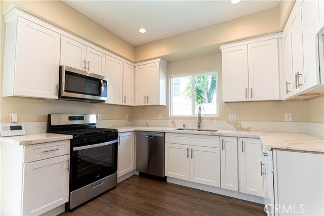 9246 Cedros 6, Panorama City (los Angeles), CA 91402