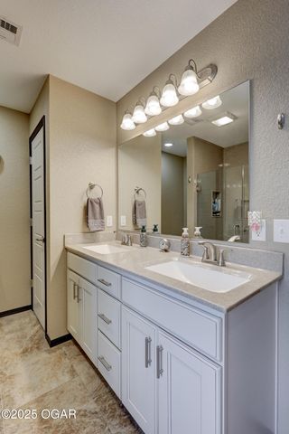 2502 W 29th Street, Joplin, MO 64804