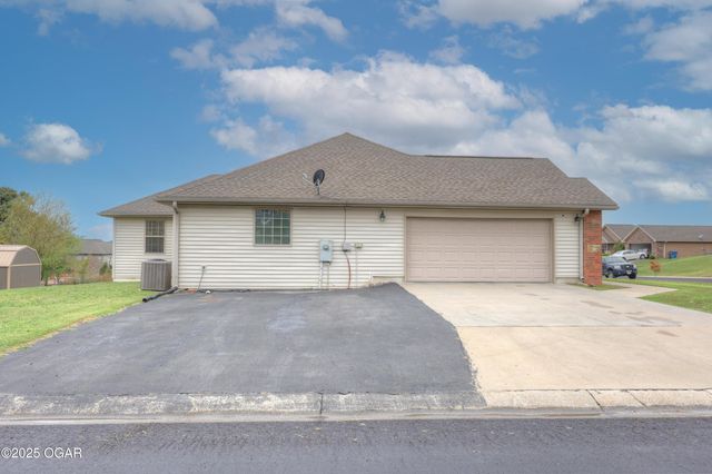 2502 W 29th Street, Joplin, MO 64804