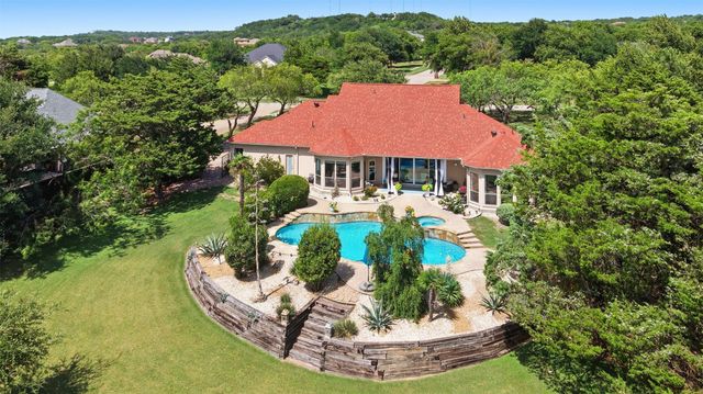 1529 Cypress Bend Drive, Cedar Hill, TX 75104