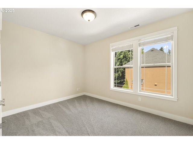 2410 Ne 182ND Ct, Vancouver, WA 98684