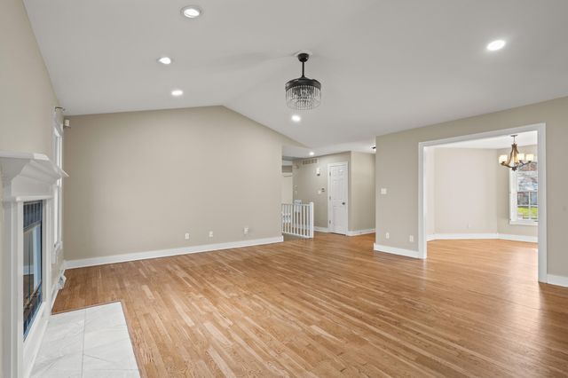 4506 KIRKDALE CT, Columbia, MO 65203