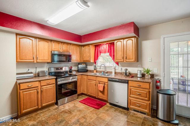 1854 Willowhill Lane, Toledo, OH 43615