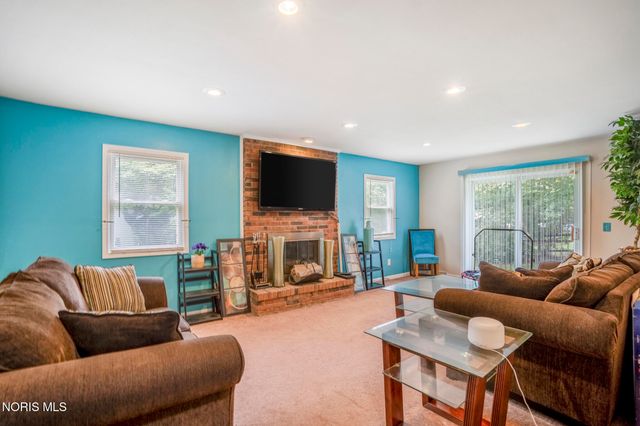 1854 Willowhill Lane, Toledo, OH 43615