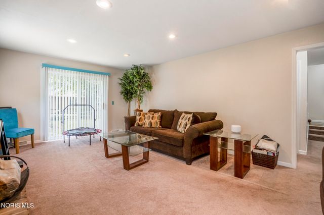 1854 Willowhill Lane, Toledo, OH 43615