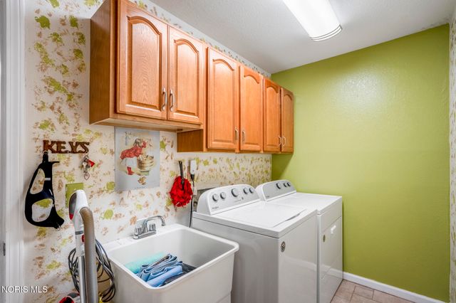1854 Willowhill Lane, Toledo, OH 43615