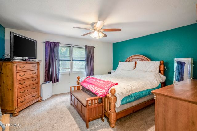 1854 Willowhill Lane, Toledo, OH 43615