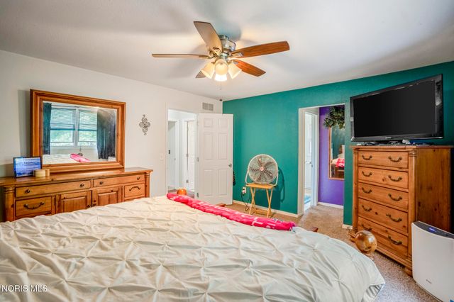 1854 Willowhill Lane, Toledo, OH 43615