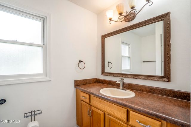 1854 Willowhill Lane, Toledo, OH 43615
