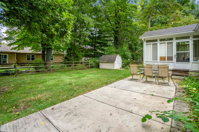 1854 Willowhill Lane, Toledo, OH 43615