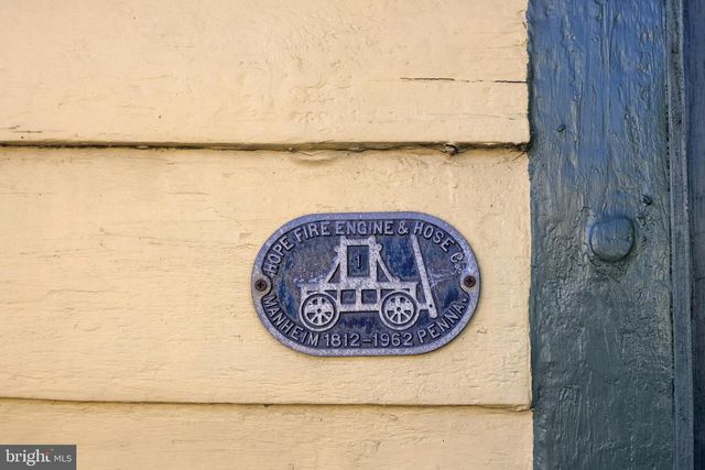 2 S CHARLOTTE ST, Manheim, PA 17545