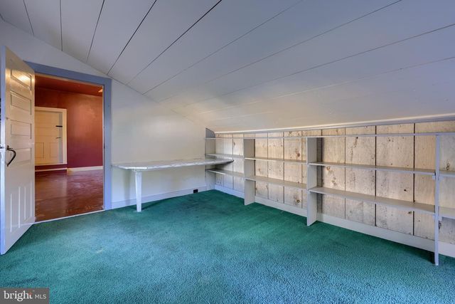 2 S CHARLOTTE ST, Manheim, PA 17545