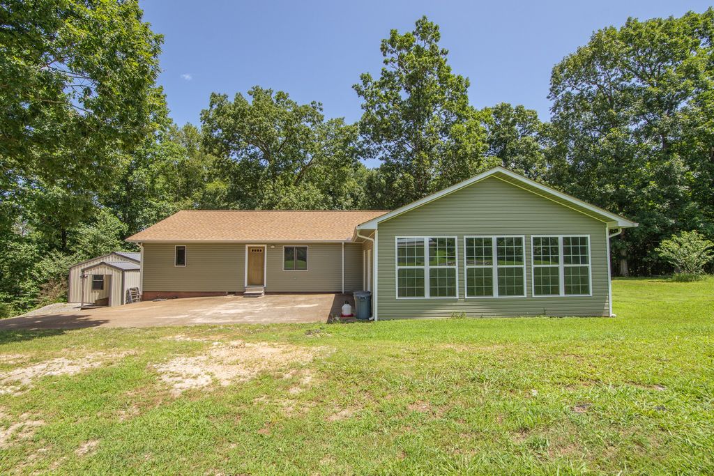 625 Highway 64, W, Waynesboro, TN 38485