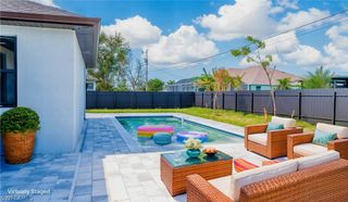 18 NE 11th LN, Cape Coral, FL 33909