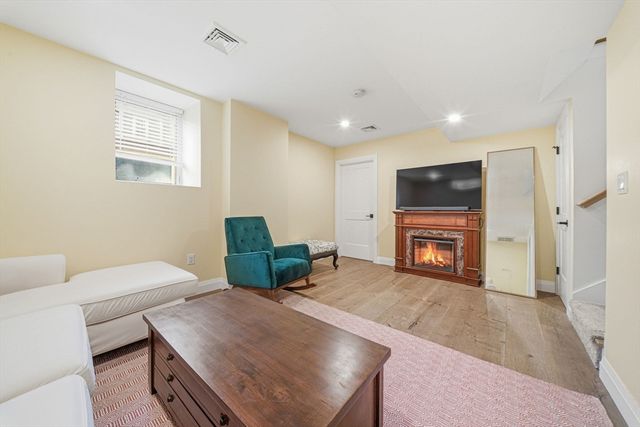 73-75 Prince St 75, Cambridge, MA 02139