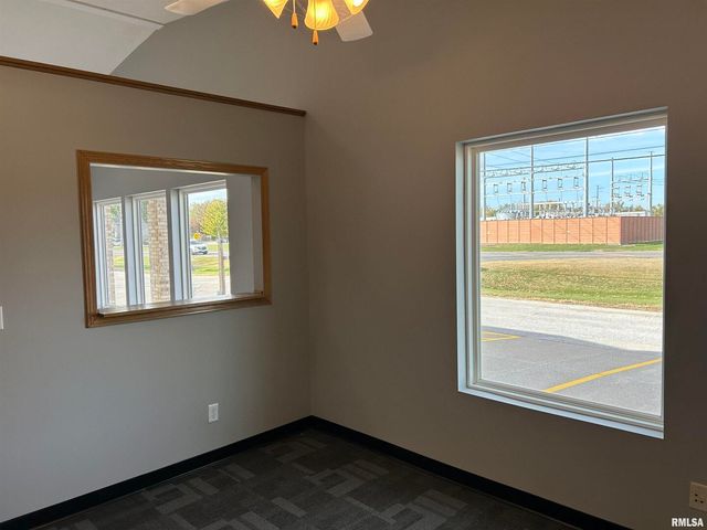 512 1ST Avenue 1, Colona, IL 61241