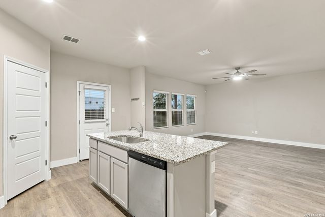 3010 Neptunes Sea, Converse, TX 78109