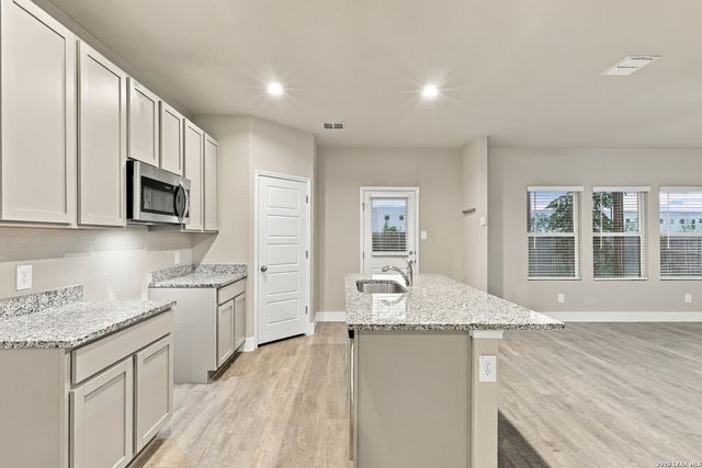 3010 Neptunes Sea, Converse, TX 78109
