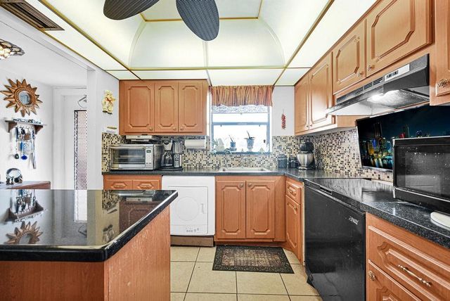 10442 Sunrise Lakes Boulevard 312, Sunrise, FL 33322