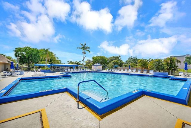 10442 Sunrise Lakes Boulevard 312, Sunrise, FL 33322