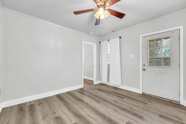 510 Washington Ct, Clarksville, TN 37040