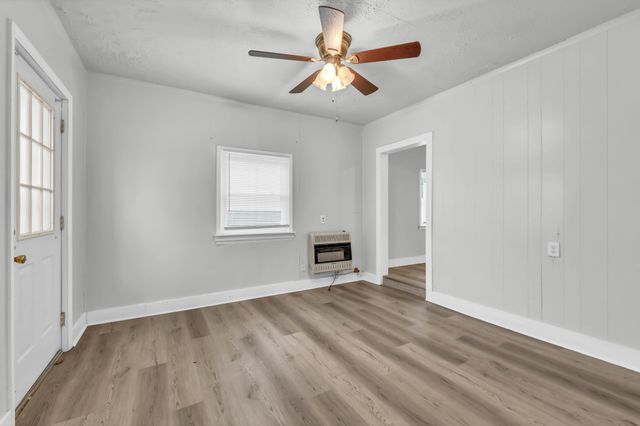 510 Washington Ct, Clarksville, TN 37040