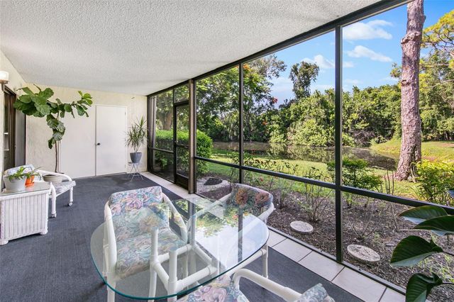 611 WOODLAWN DRIVE 611, Bradenton, FL 34210