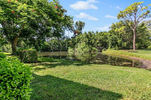 611 WOODLAWN DRIVE 611, Bradenton, FL 34210
