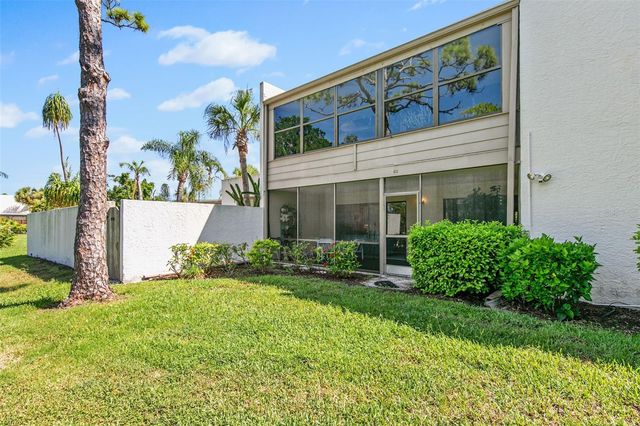 611 WOODLAWN DRIVE 611, Bradenton, FL 34210