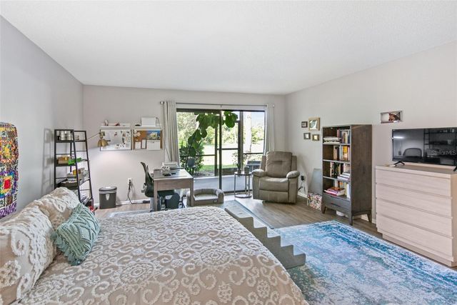 611 WOODLAWN DRIVE 611, Bradenton, FL 34210