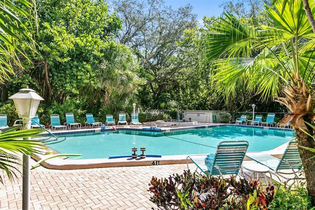 611 WOODLAWN DRIVE 611, Bradenton, FL 34210