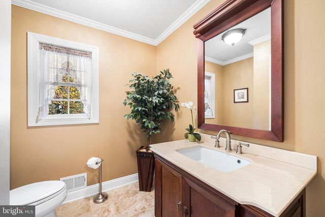 21 ANGUS LN, Warren, NJ 07059