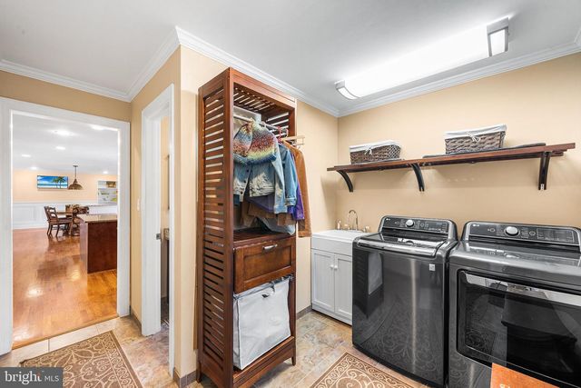 21 ANGUS LN, Warren, NJ 07059