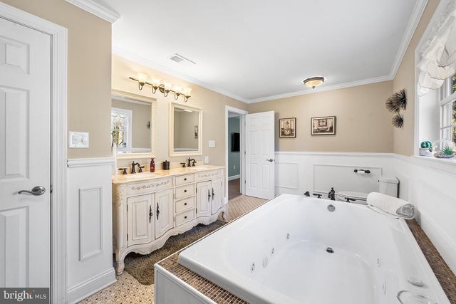 21 ANGUS LN, Warren, NJ 07059